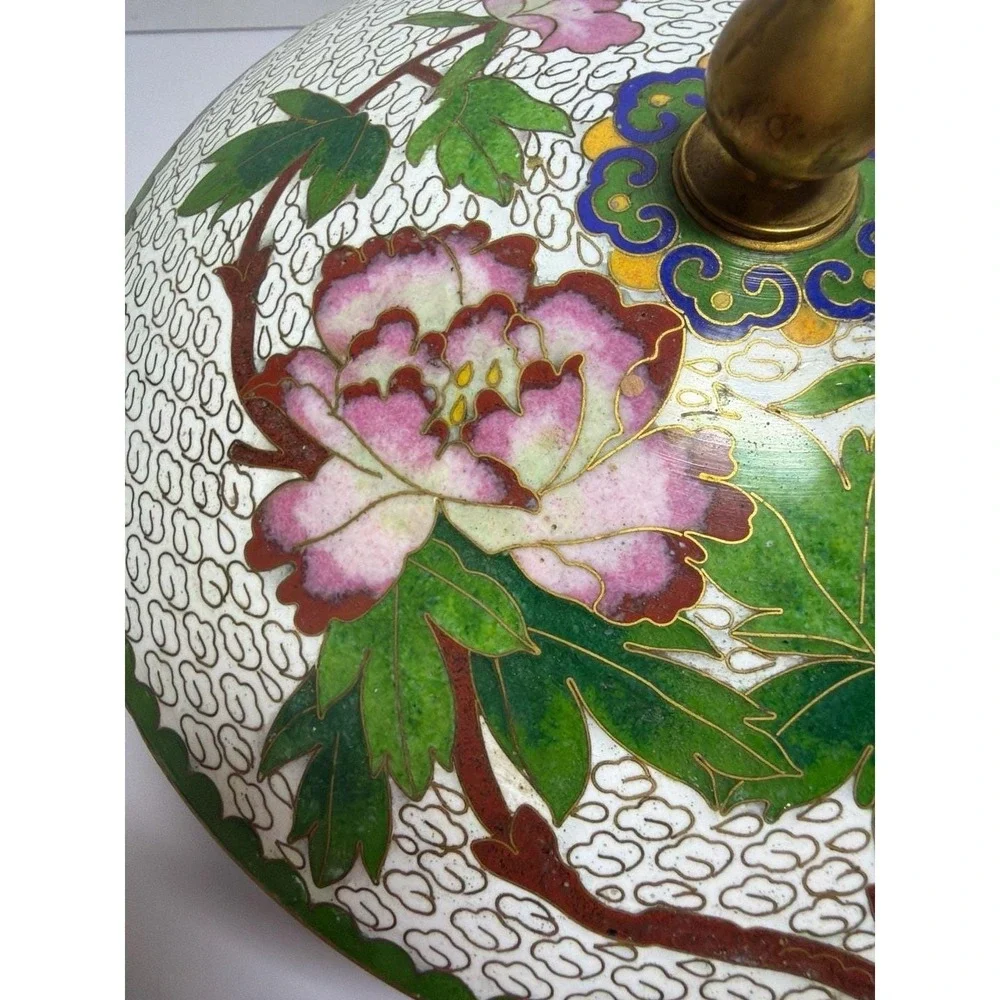 Vintage Chinese Cloisonné Lidded Bowl White Enamel Birds and Peony 6-inch‎
